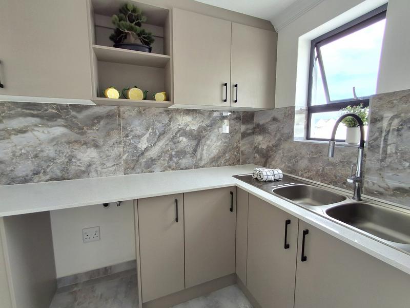 3 Bedroom Property for Sale in Britannia Bay Western Cape